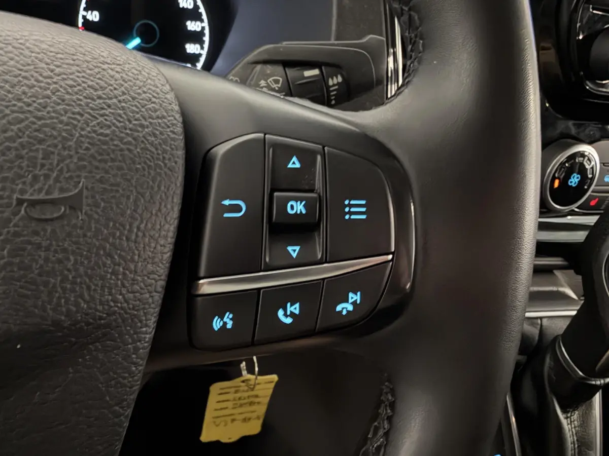 300 2.0 TDCI L2H1 Limited Dubbele cabine Navigatie Airco 2 Schuifdeuren Trekhaak Parkeersensoren Carplay DAB