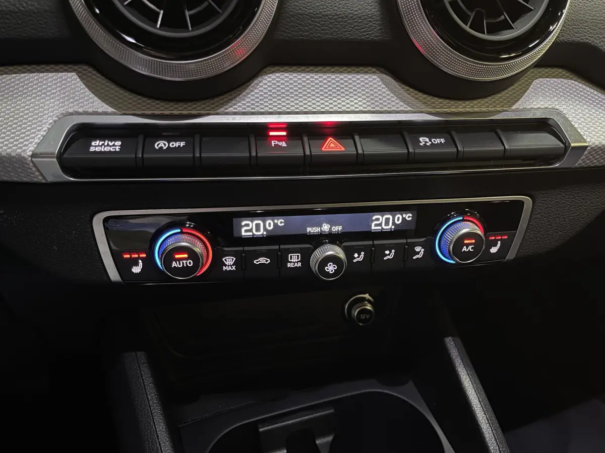 35 TFSI S Edition 17"/Matrix LED/Camera/Adaptieve cruise/Keyless/PDC v+a/Stoelverwarming/Apple Carplay & Android Auto