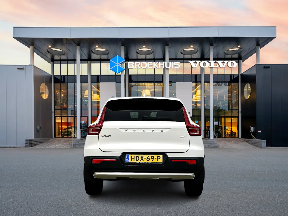 T4 Plug-in hybrid Plus Bright | 19" | Leder / Nubuck | Elektr. verst. Stoelen | Trekhaak | Harman Kardon | Adaptieve cruise | BLIS | Stoel/stuurverwarming