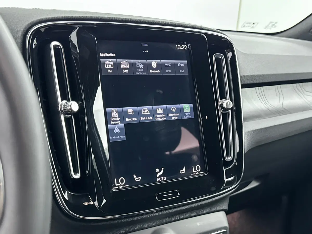 T4 Plug-in hybrid Plus Bright | 19" | Leder / Nubuck | Elektr. verst. Stoelen | Trekhaak | Harman Kardon | Adaptieve cruise | BLIS | Stoel/stuurverwarming