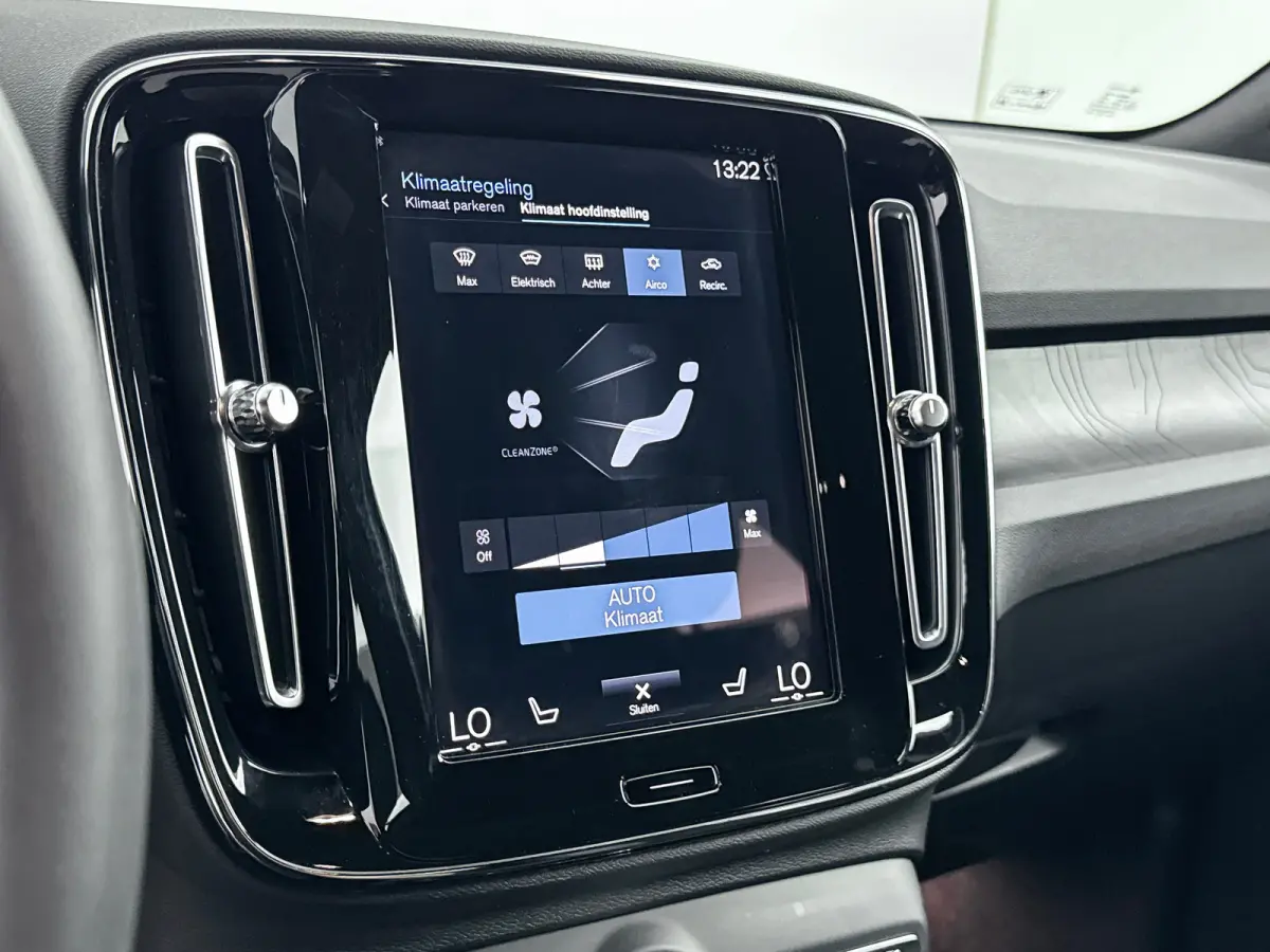 T4 Plug-in hybrid Plus Bright | 19" | Leder / Nubuck | Elektr. verst. Stoelen | Trekhaak | Harman Kardon | Adaptieve cruise | BLIS | Stoel/stuurverwarming