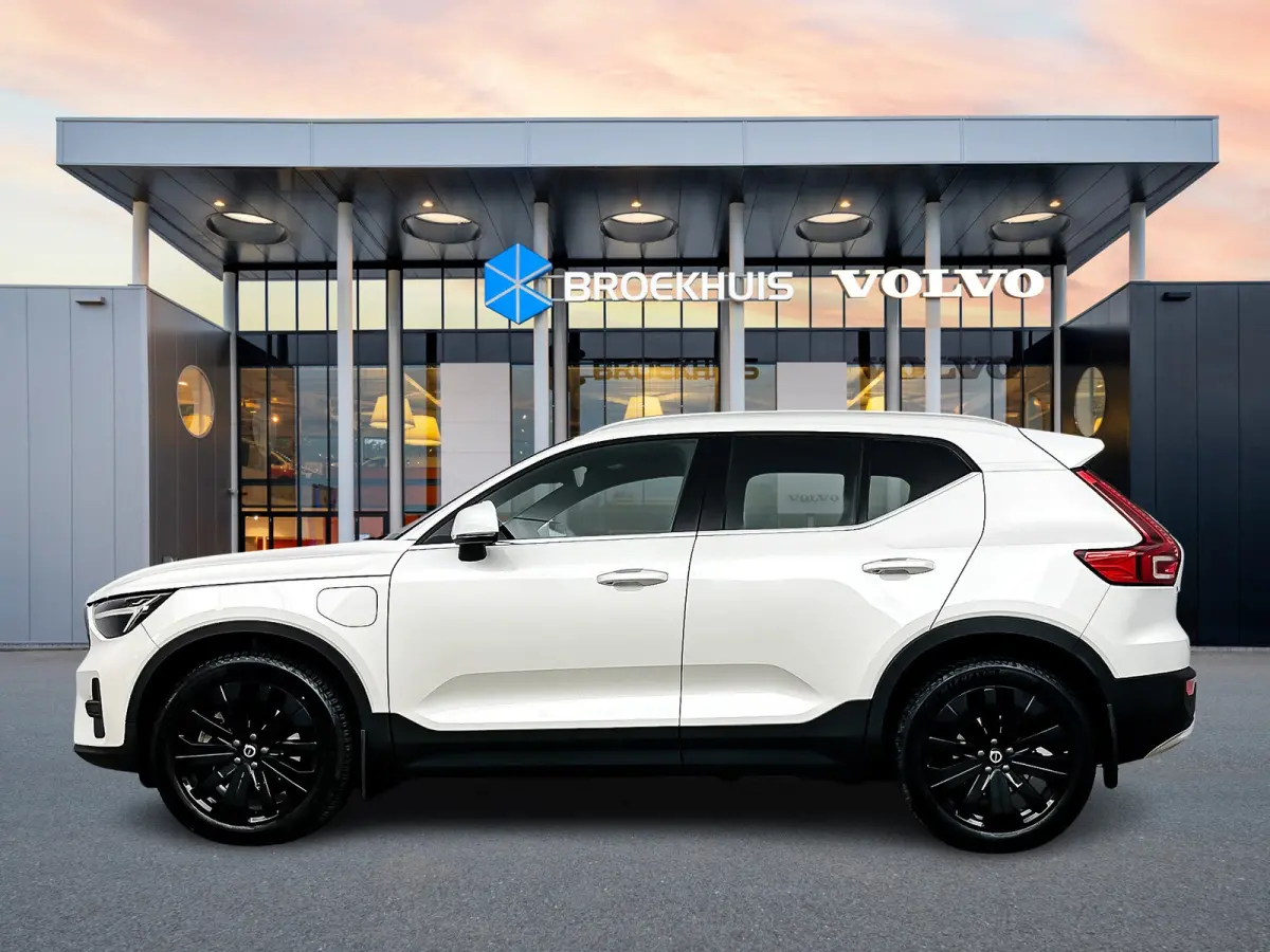 T4 Plug-in hybrid Plus Bright | 19" | Leder / Nubuck | Elektr. verst. Stoelen | Trekhaak | Harman Kardon | Adaptieve cruise | BLIS | Stoel/stuurverwarming
