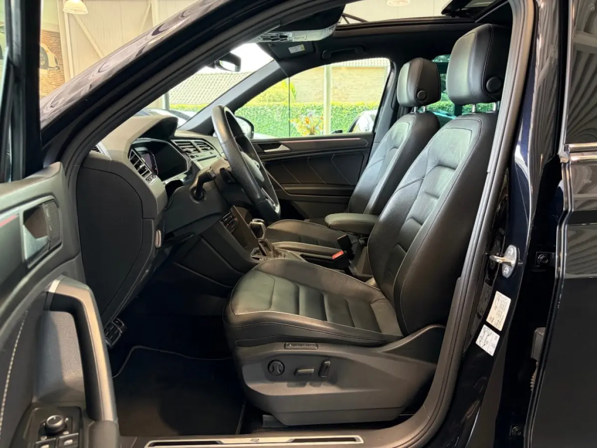 1.5 TSI 2x R-Line Pano ACC IQ.Light V-Cockpit Leder Memory Camera E.klep