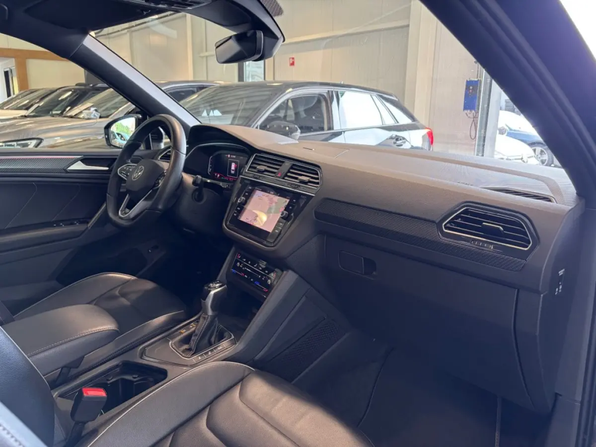 1.5 TSI 2x R-Line Pano ACC IQ.Light V-Cockpit Leder Memory Camera E.klep