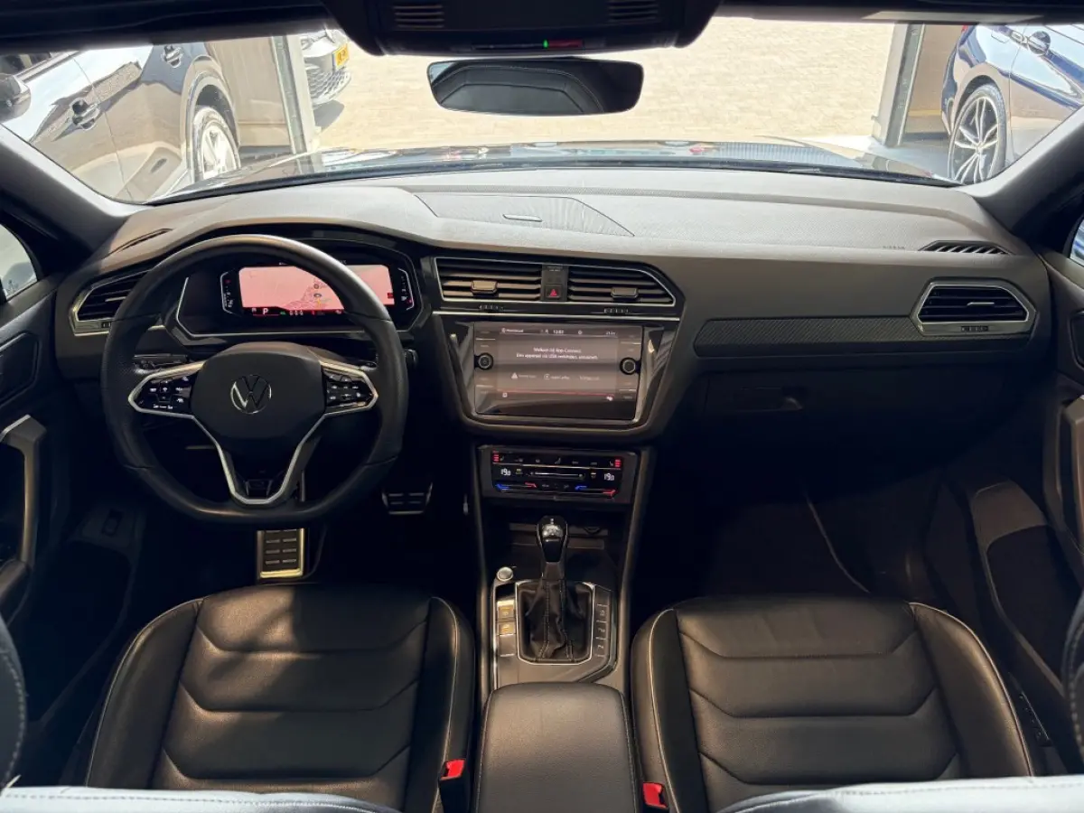 1.5 TSI 2x R-Line Pano ACC IQ.Light V-Cockpit Leder Memory Camera E.klep