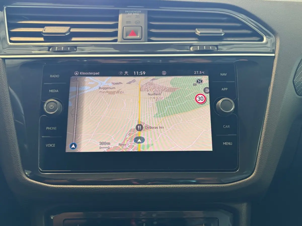 1.5 TSI 2x R-Line Pano ACC IQ.Light V-Cockpit Leder Memory Camera E.klep