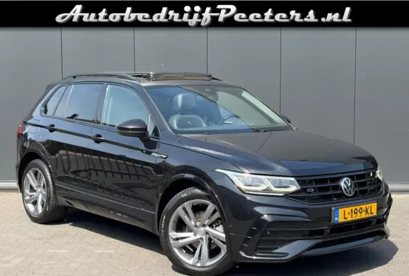 1.5 TSI 2x R-Line Pano ACC IQ.Light V-Cockpit Leder Memory Camera E.klep