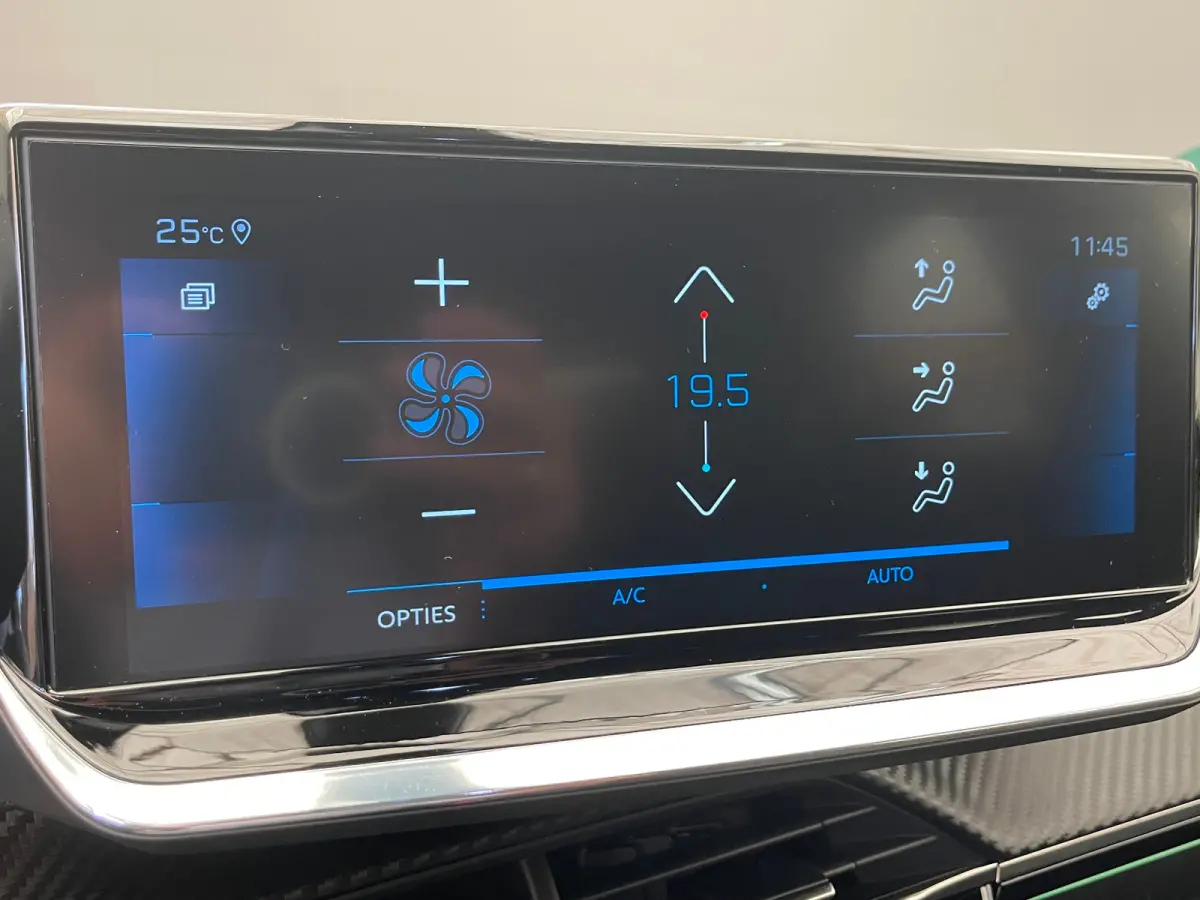 1.2 PureTech GT Nieuw binnen! | Automaat! | Camera | Clima | Cruise | Carplay | Keyless start | 17 LMV | 58.000KM!| Achteruitrijcamera | Airco (automatisch) | Centrale deurvergrendeling met 
