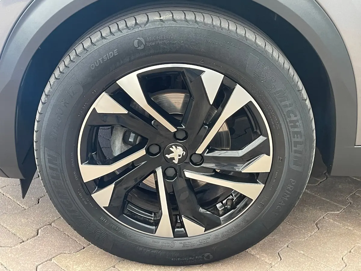 1.2 PureTech GT Nieuw binnen! | Automaat! | Camera | Clima | Cruise | Carplay | Keyless start | 17 LMV | 58.000KM!| Achteruitrijcamera | Airco (automatisch) | Centrale deurvergrendeling met 