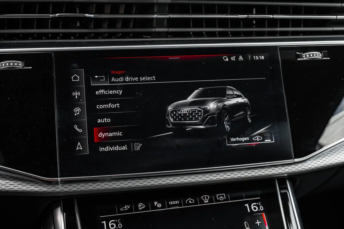 55 TFSI e quattro Pro Line S 394PK | Trekhaak | Panorama Dak | 360 Camera | Sfeerverlichting | Stoelverw. voor&achter
