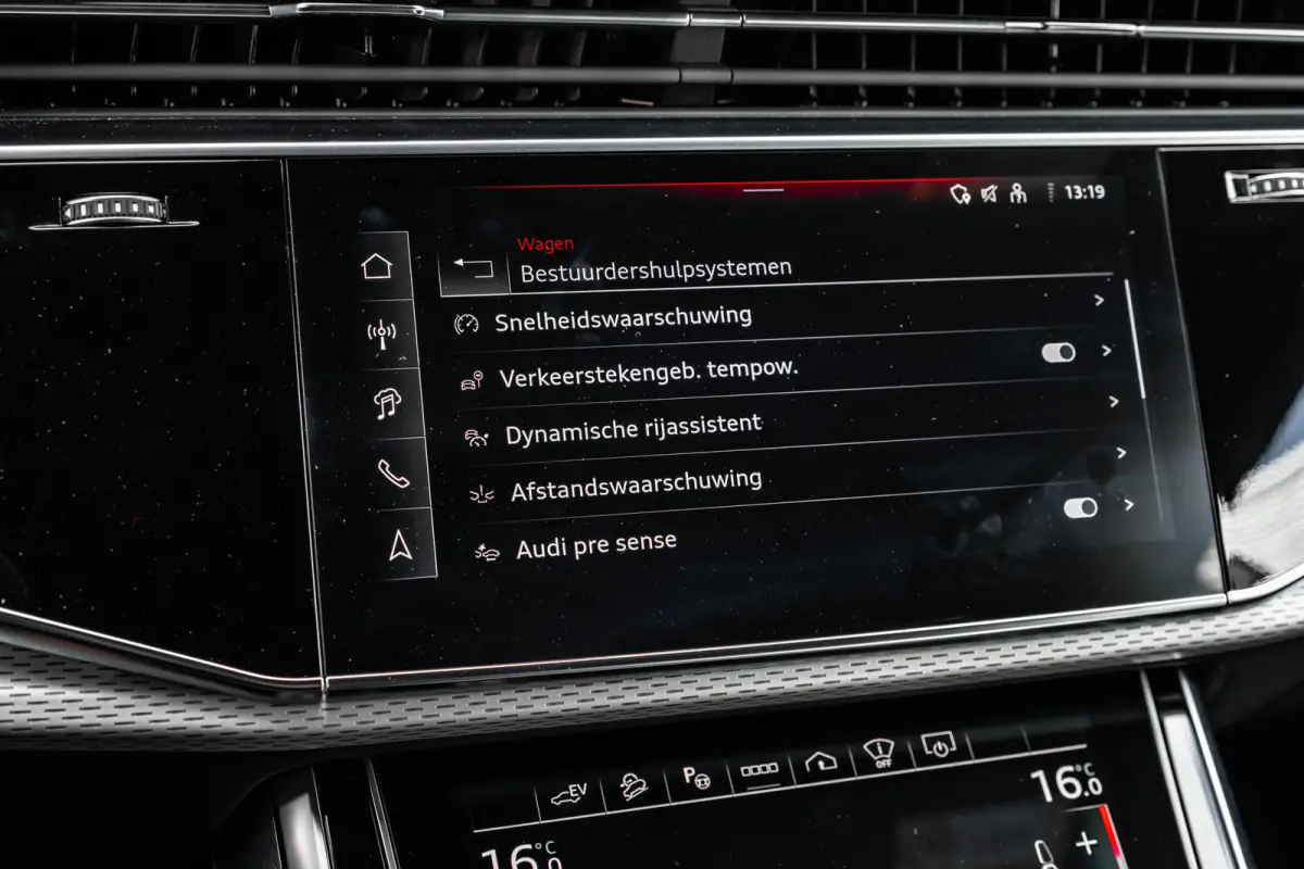 55 TFSI e quattro Pro Line S 394PK | Trekhaak | Panorama Dak | 360 Camera | Sfeerverlichting | Stoelverw. voor&achter