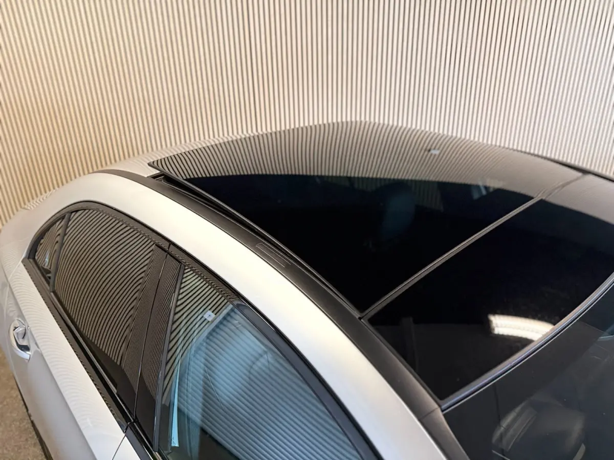180 Sedan Progressive-NIGHT-PANORAMA-CAMERA-DODEHOEK-KEYLESS-SFEER