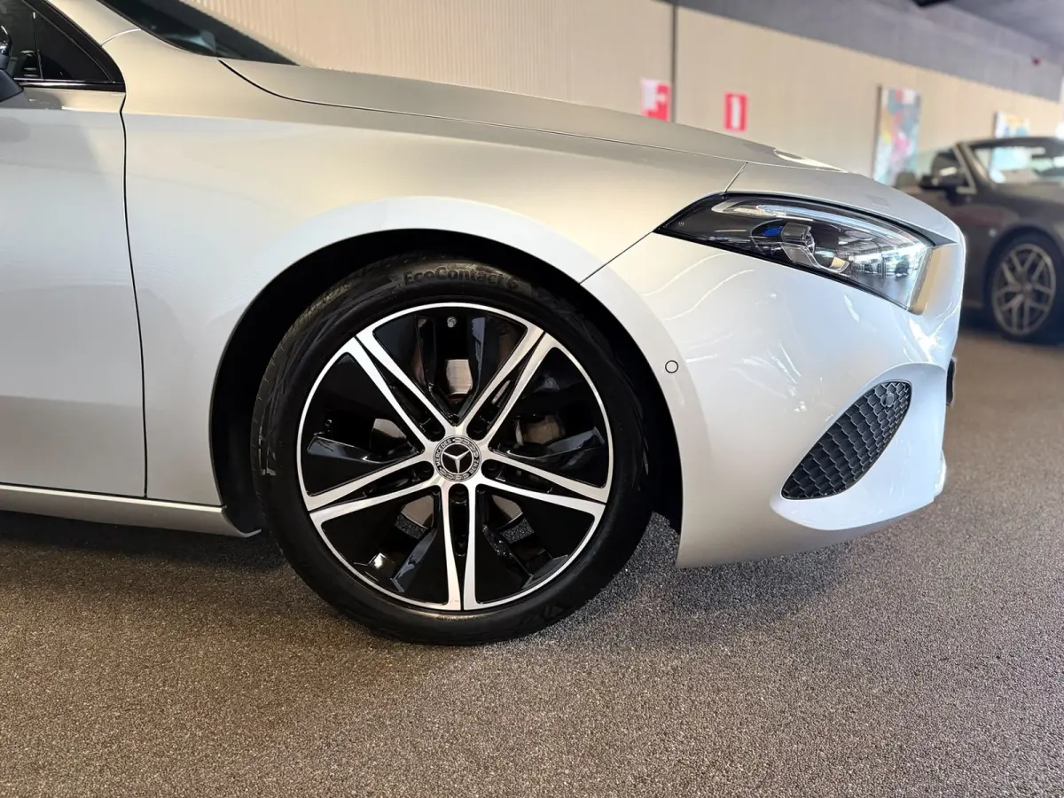 180 Sedan Progressive-NIGHT-PANORAMA-CAMERA-DODEHOEK-KEYLESS-SFEER