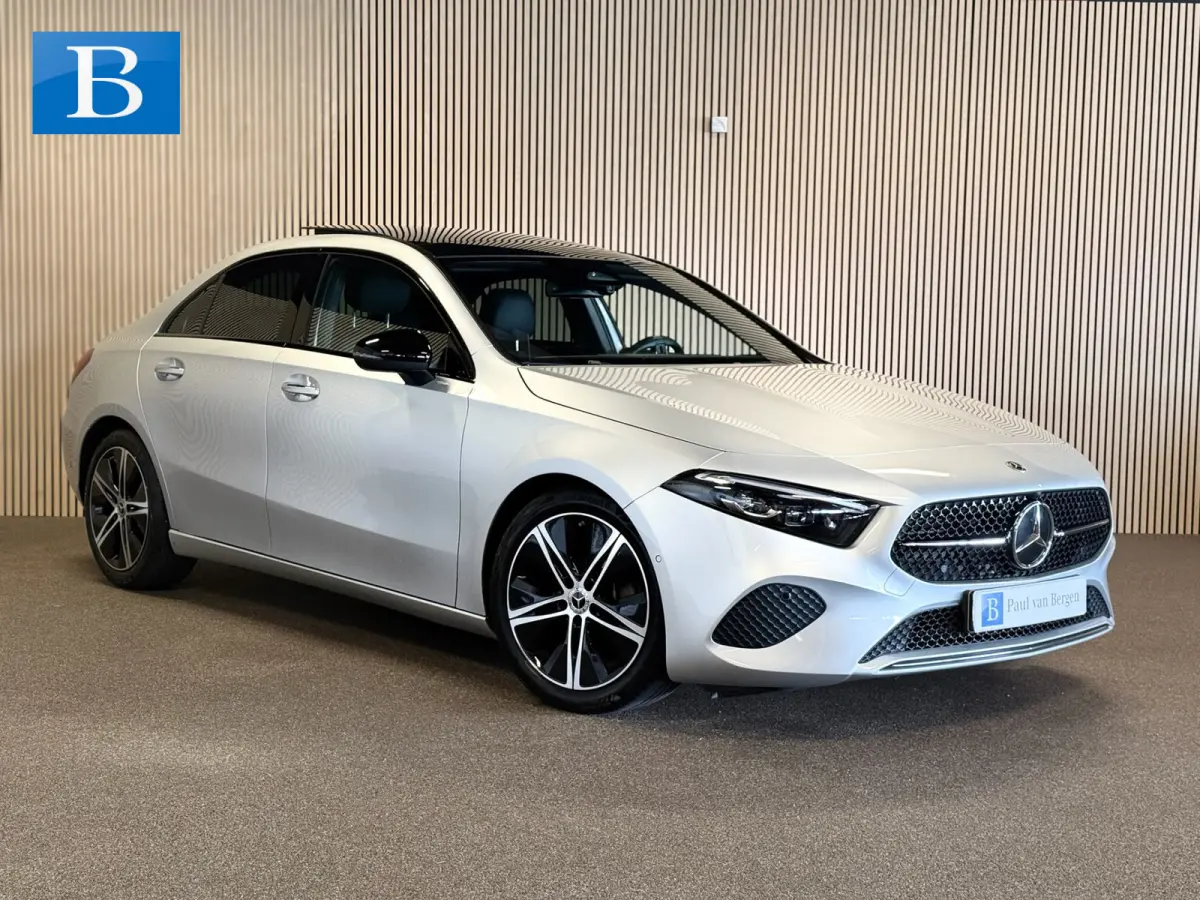 180 Sedan Progressive-NIGHT-PANORAMA-CAMERA-DODEHOEK-KEYLESS-SFEER