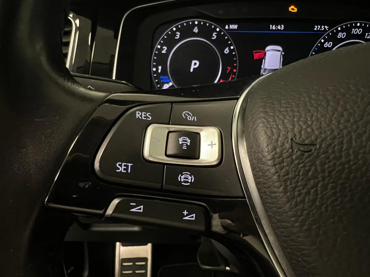 1.5 TSI Highline / STOELVERW. / DSG AUTOMAAT / NAVI / TREKH. /