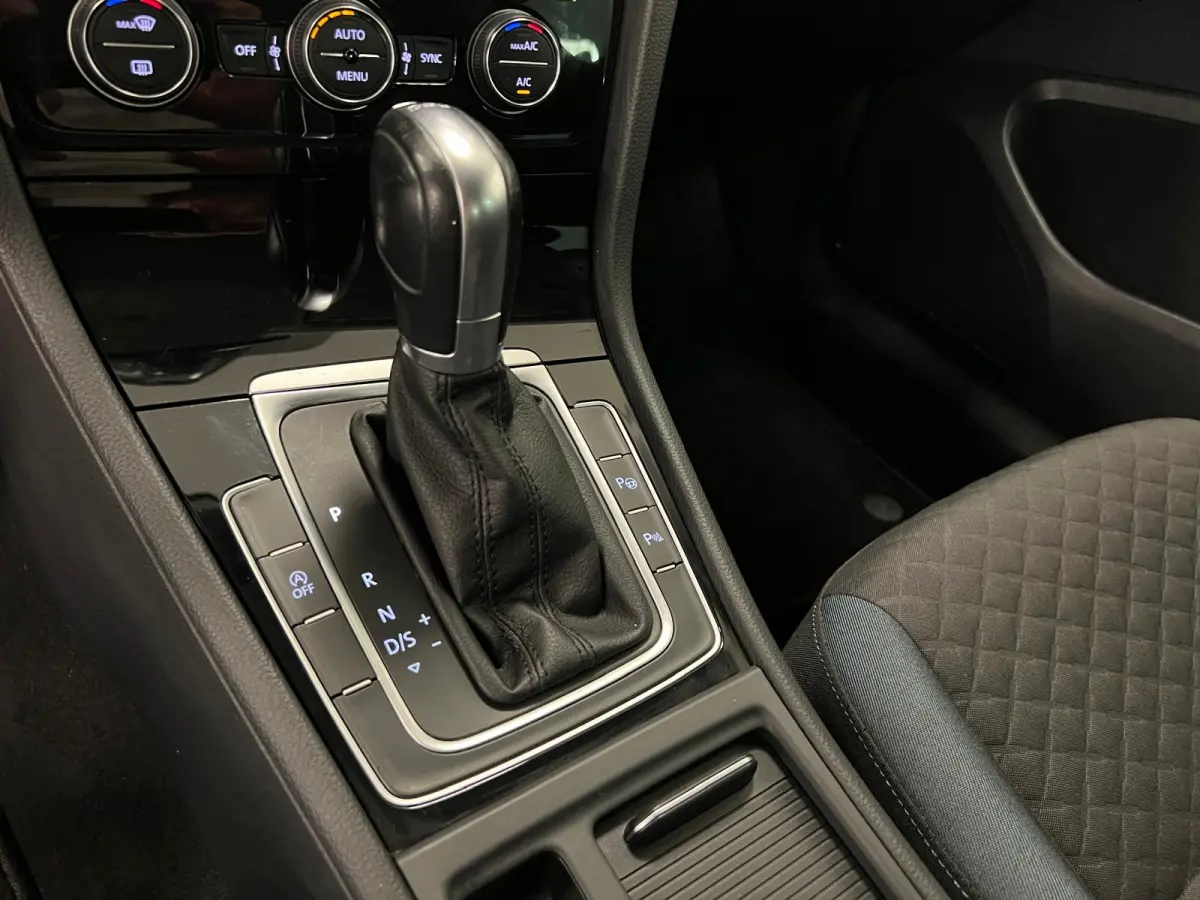1.5 TSI Highline / STOELVERW. / DSG AUTOMAAT / NAVI / TREKH. /