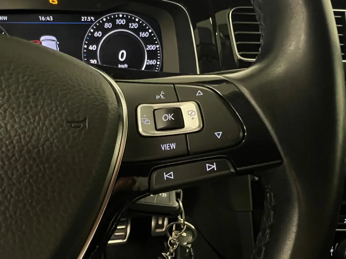 1.5 TSI Highline / STOELVERW. / DSG AUTOMAAT / NAVI / TREKH. /