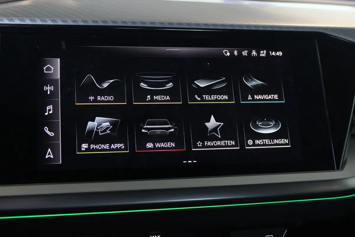 35 Launch edition Advanced 55 kWh Carplay | Stoelverw. | Pricavy glass | LED Matrix | Sportstoelen | 19" LMV | PDC V+A