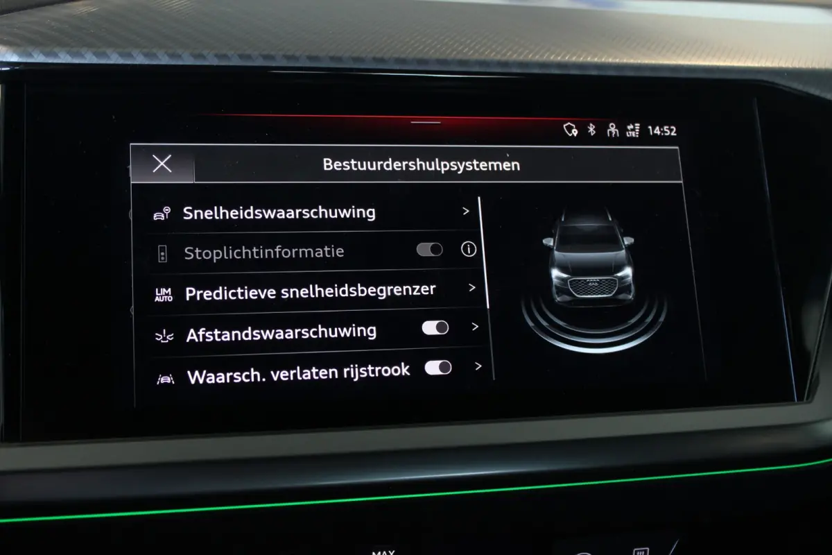 35 Launch edition Advanced 55 kWh Carplay | Stoelverw. | Pricavy glass | LED Matrix | Sportstoelen | 19" LMV | PDC V+A