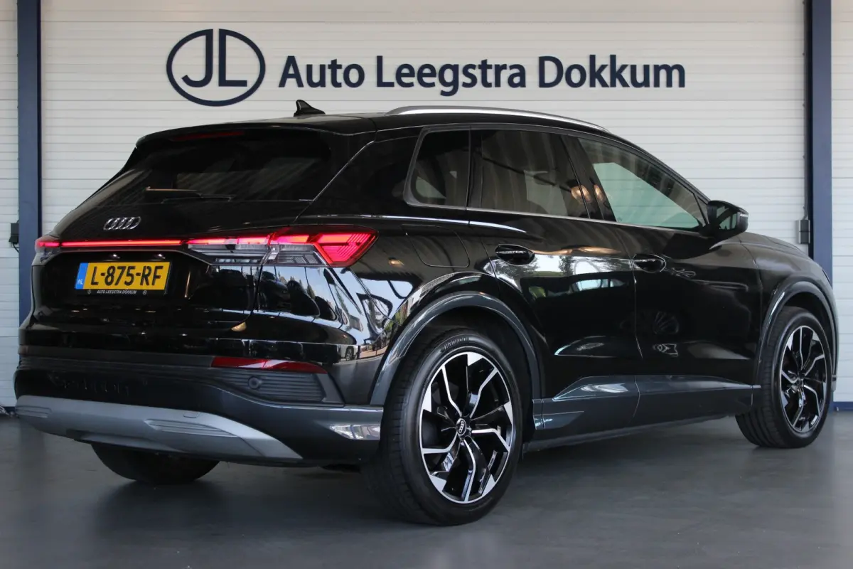 35 Launch edition Advanced 55 kWh Carplay | Stoelverw. | Pricavy glass | LED Matrix | Sportstoelen | 19" LMV | PDC V+A