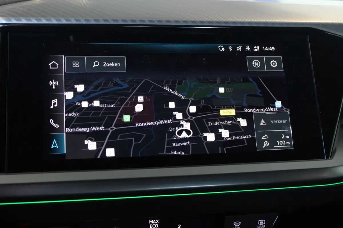 35 Launch edition Advanced 55 kWh Carplay | Stoelverw. | Pricavy glass | LED Matrix | Sportstoelen | 19" LMV | PDC V+A