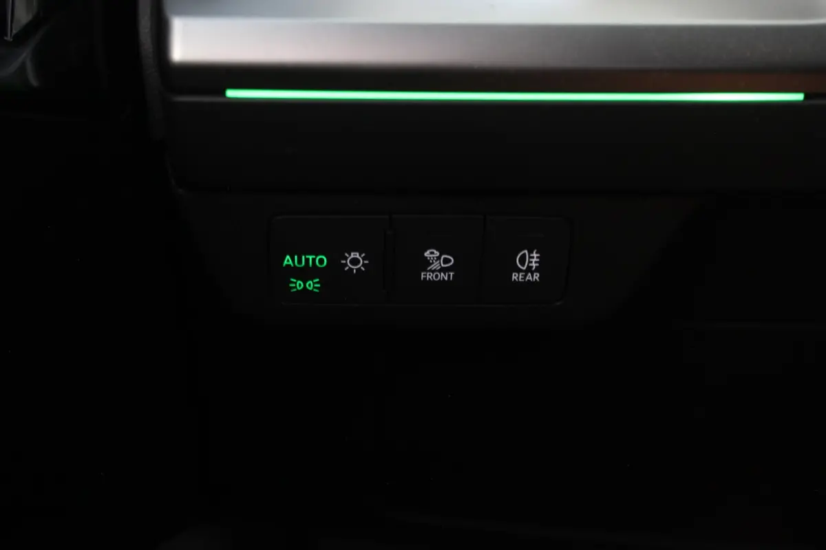 35 Launch edition Advanced 55 kWh Carplay | Stoelverw. | Pricavy glass | LED Matrix | Sportstoelen | 19" LMV | PDC V+A