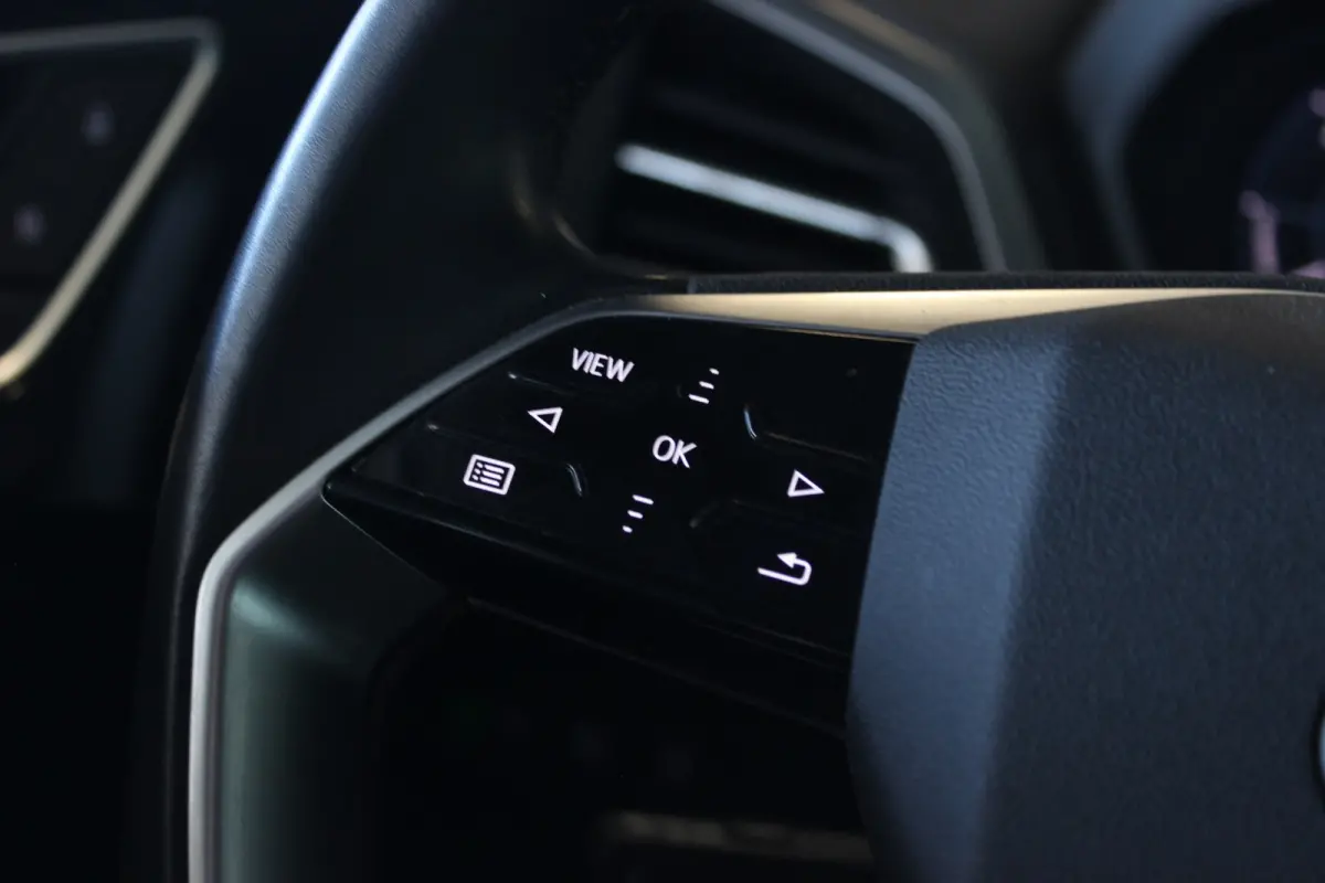 35 Launch edition Advanced 55 kWh Carplay | Stoelverw. | Pricavy glass | LED Matrix | Sportstoelen | 19" LMV | PDC V+A