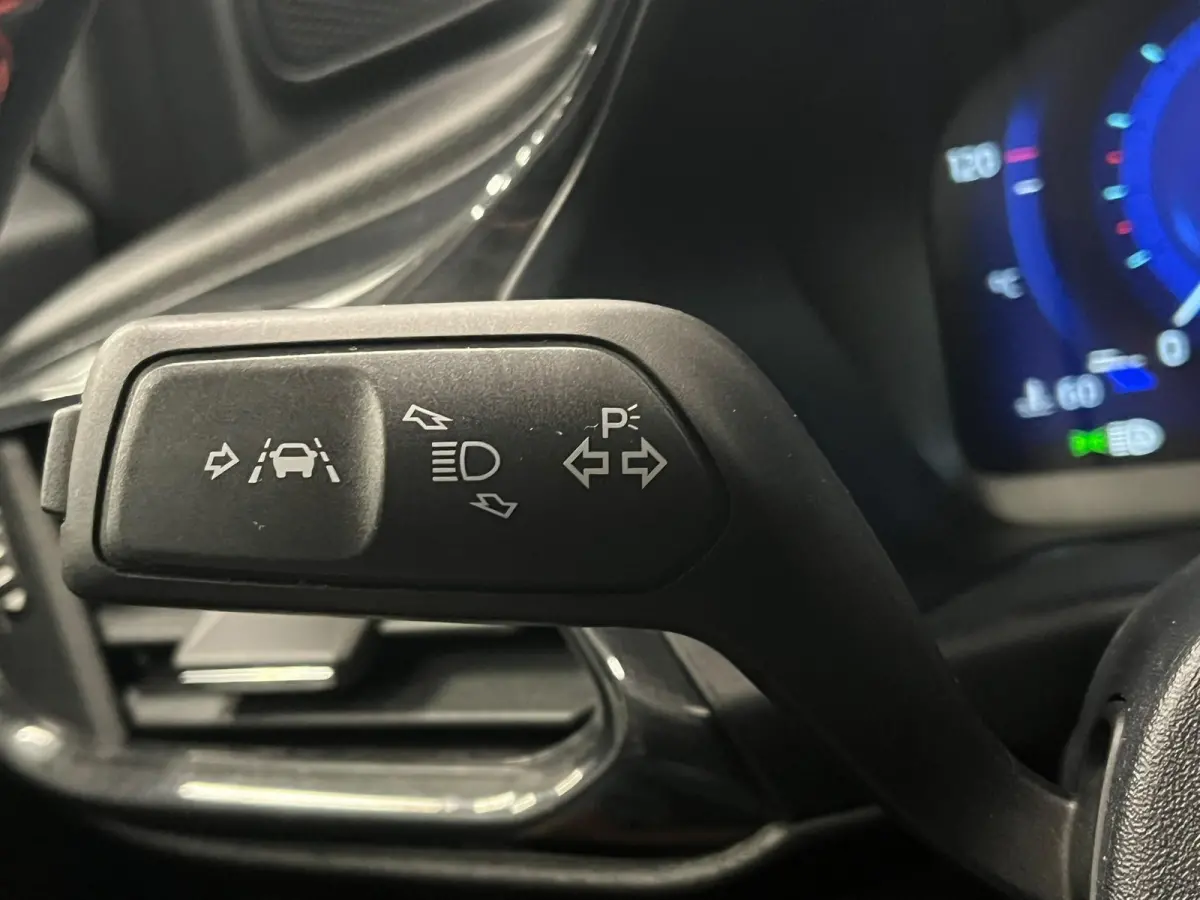 1.0 EcoBoost ST-Line Navigatie Apple Carplay Android Auto Parkeerhulp achter Cruise Control Stoel-en stuurverwarming Climate Control Lichtmetalen velgen