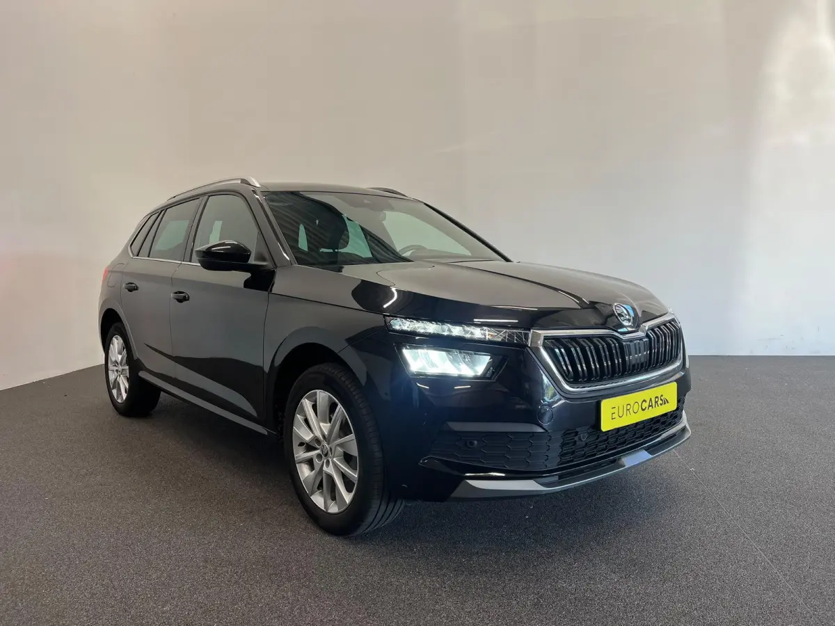1.0 TSI DSG Clever Panoramadak Trekhaak Navigatie Apple Carplay Android Auto Camera Parkeerhulp Cruise Control Stoelverwarming Climate Control Lichtmetalen velgen