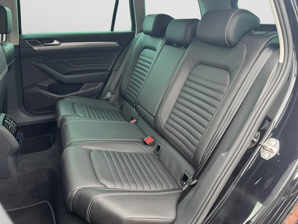 1.4 TSI PHEV GTE Business Trekhaak | Leder | Elec. Klep |