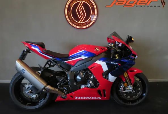 CBR 1000 RR-R FIREBLADE SP PERFECT!