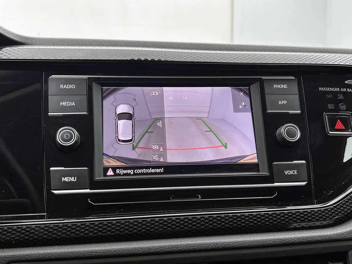 1.0 TSI Life Edition | 95 PK | Digital Cockpit | Airco | Parkeercamera | Keyless | Carplay / Android Auto