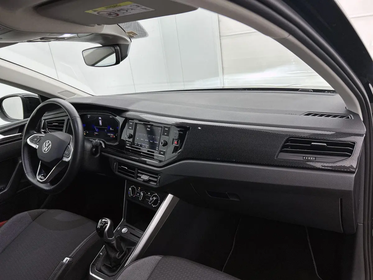 1.0 TSI Life Edition | 95 PK | Digital Cockpit | Airco | Parkeercamera | Keyless | Carplay / Android Auto