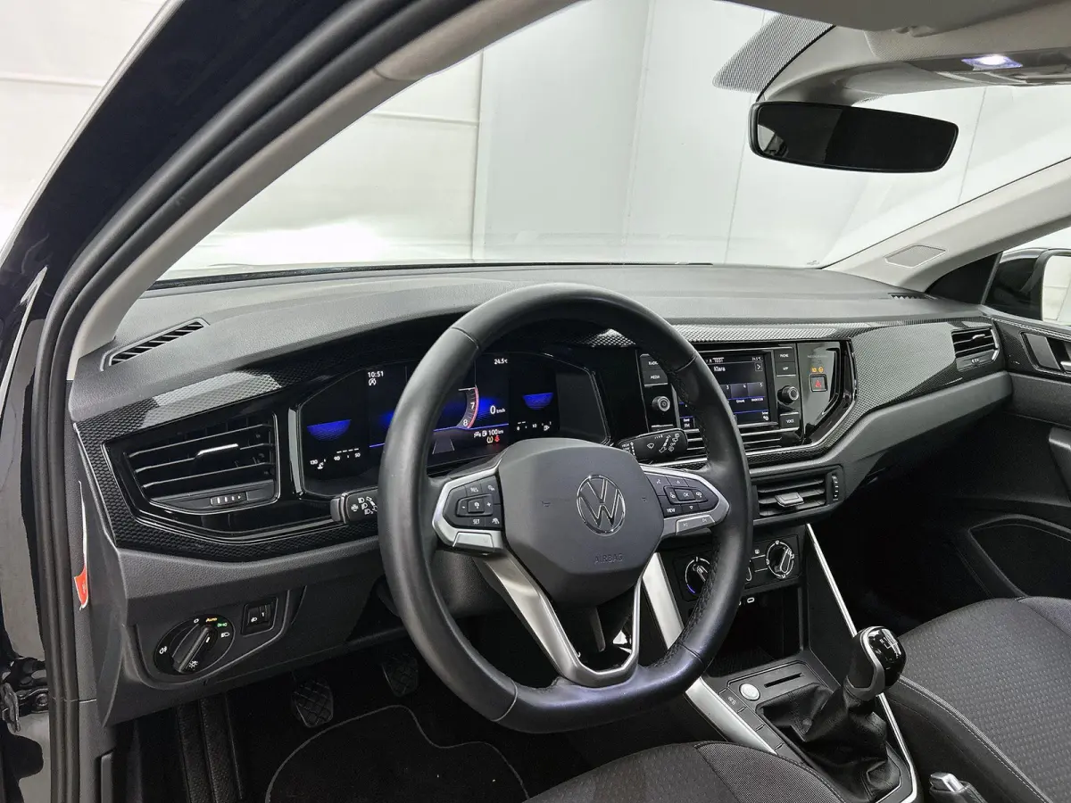 1.0 TSI Life Edition | 95 PK | Digital Cockpit | Airco | Parkeercamera | Keyless | Carplay / Android Auto