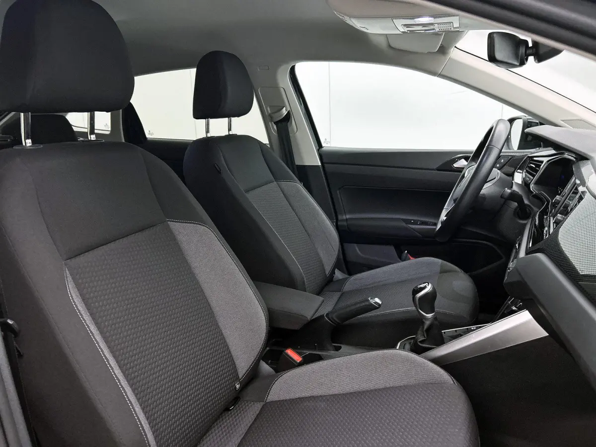 1.0 TSI Life Edition | 95 PK | Digital Cockpit | Airco | Parkeercamera | Keyless | Carplay / Android Auto