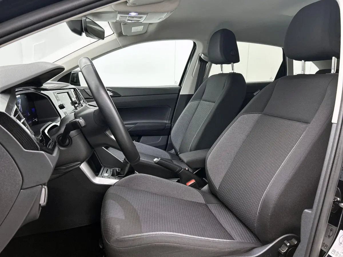 1.0 TSI Life Edition | 95 PK | Digital Cockpit | Airco | Parkeercamera | Keyless | Carplay / Android Auto