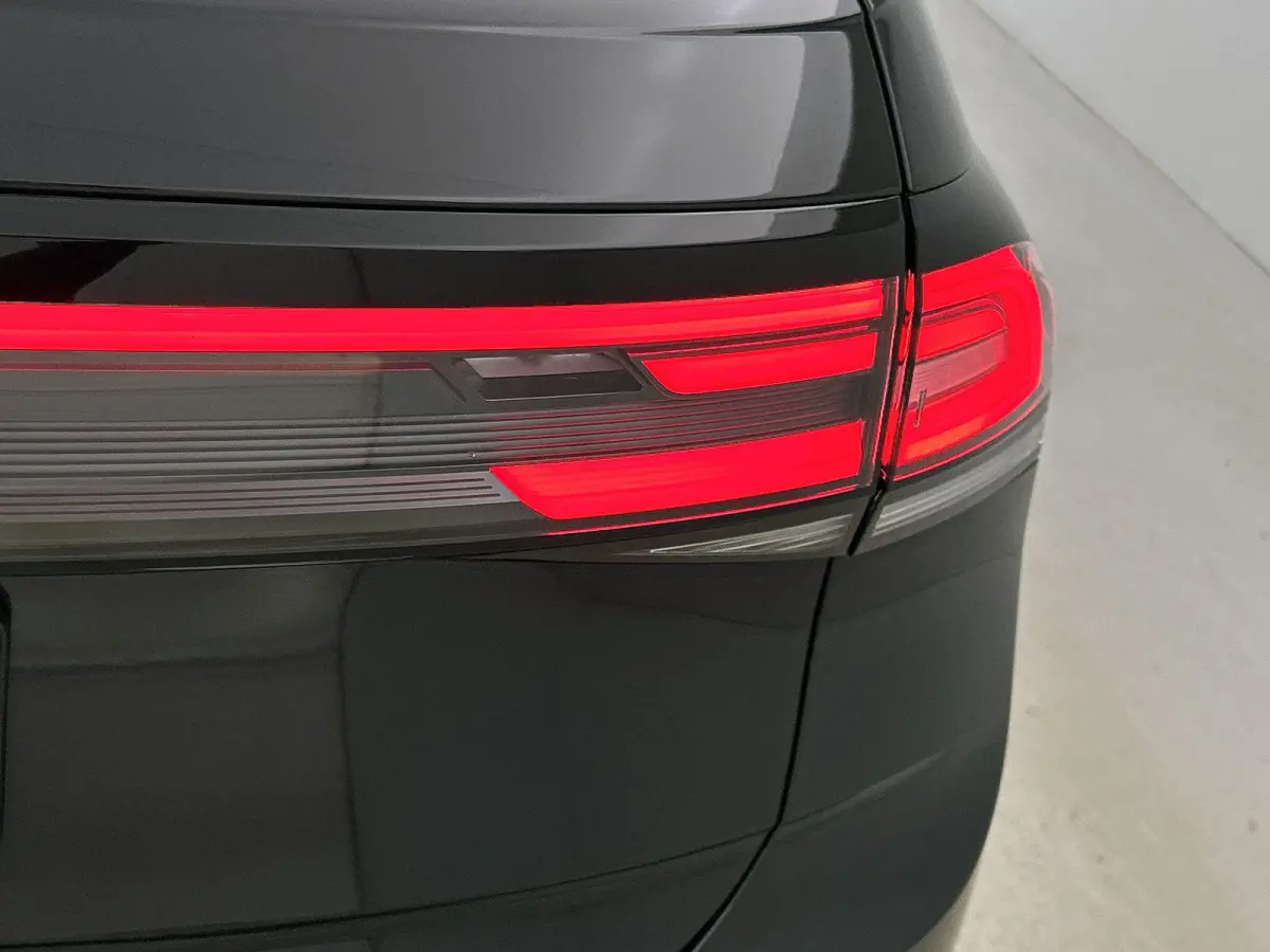 1.0 TSI Life Edition | 95 PK | Digital Cockpit | Airco | Parkeercamera | Keyless | Carplay / Android Auto