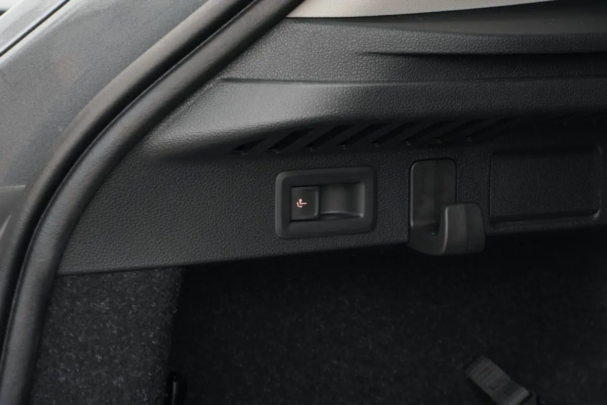 Business Edition | Achteruitrijcamera | Adaptive Cruise Control | Chromen raamlijsten