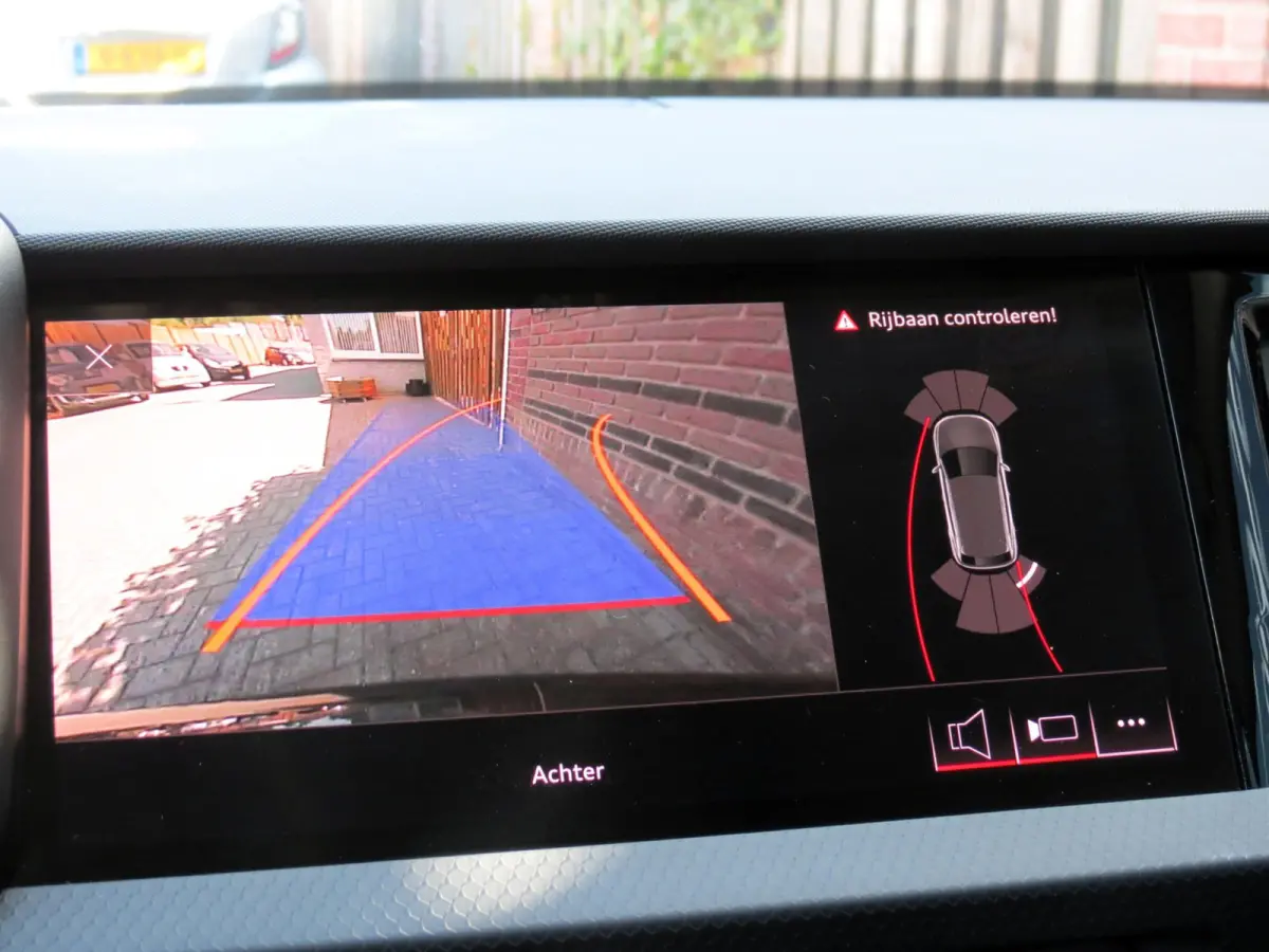 25 TFSI epic | DEALER ONDERHOUDEN | SFEERVERLICHTING | CAMERA | 17 INCH VELGEN | NIEUWE BANDEN | APPLE CARPLAY |