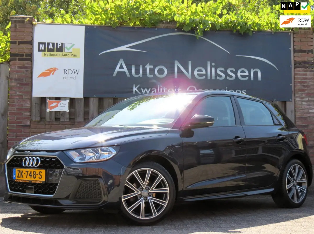 25 TFSI epic | DEALER ONDERHOUDEN | SFEERVERLICHTING | CAMERA | 17 INCH VELGEN | NIEUWE BANDEN | APPLE CARPLAY |