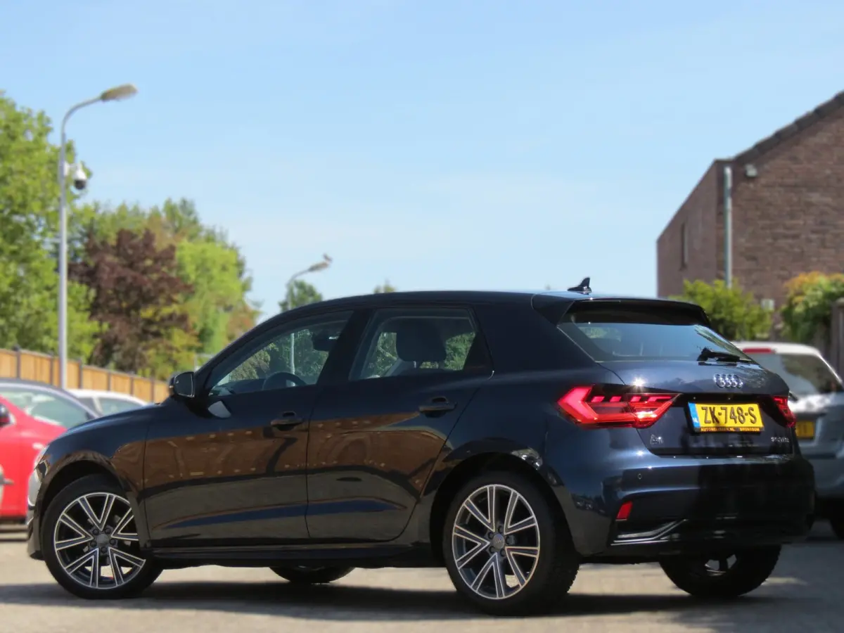 25 TFSI epic | DEALER ONDERHOUDEN | SFEERVERLICHTING | CAMERA | 17 INCH VELGEN | NIEUWE BANDEN | APPLE CARPLAY |