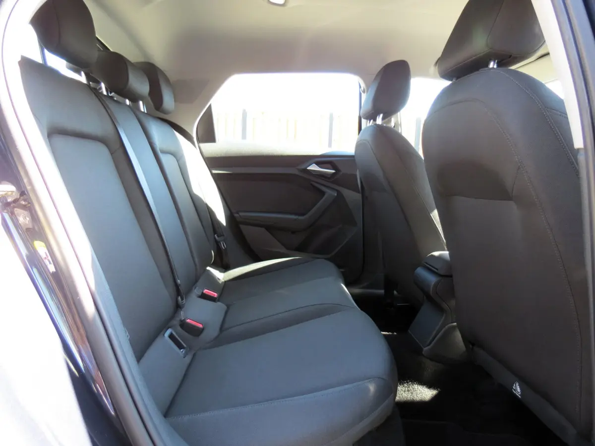 25 TFSI epic | DEALER ONDERHOUDEN | SFEERVERLICHTING | CAMERA | 17 INCH VELGEN | NIEUWE BANDEN | APPLE CARPLAY |