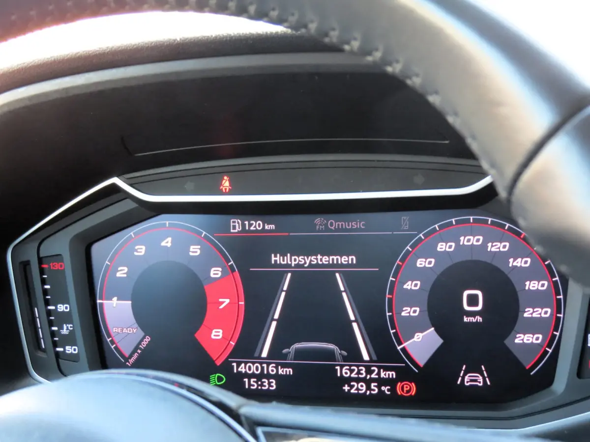 25 TFSI epic | DEALER ONDERHOUDEN | SFEERVERLICHTING | CAMERA | 17 INCH VELGEN | NIEUWE BANDEN | APPLE CARPLAY |