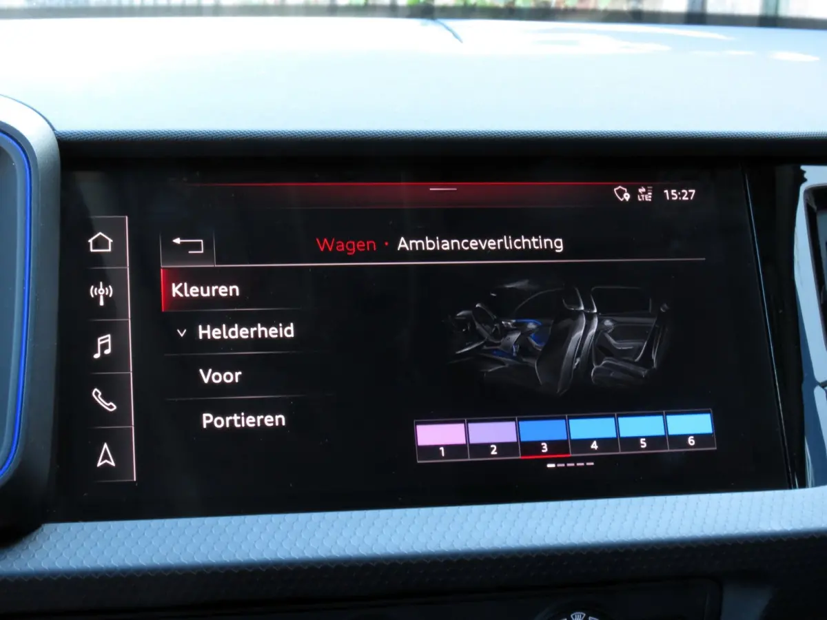 25 TFSI epic | DEALER ONDERHOUDEN | SFEERVERLICHTING | CAMERA | 17 INCH VELGEN | NIEUWE BANDEN | APPLE CARPLAY |