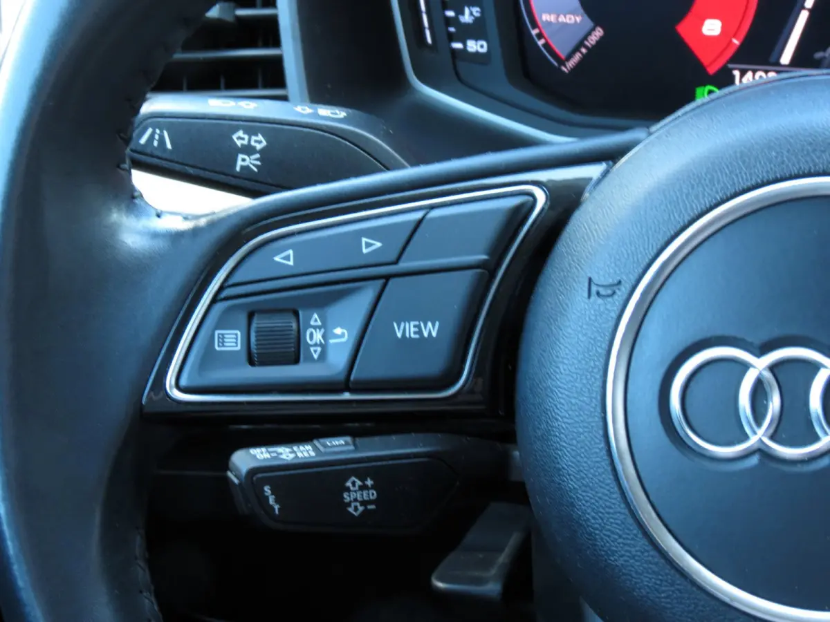 25 TFSI epic | DEALER ONDERHOUDEN | SFEERVERLICHTING | CAMERA | 17 INCH VELGEN | NIEUWE BANDEN | APPLE CARPLAY |