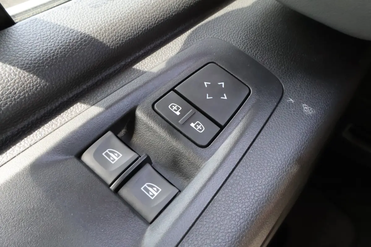 2.0 dCi 170pk Bakwagen met Laadklep