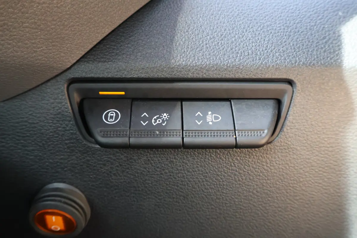 2.0 dCi 170pk Bakwagen met Laadklep
