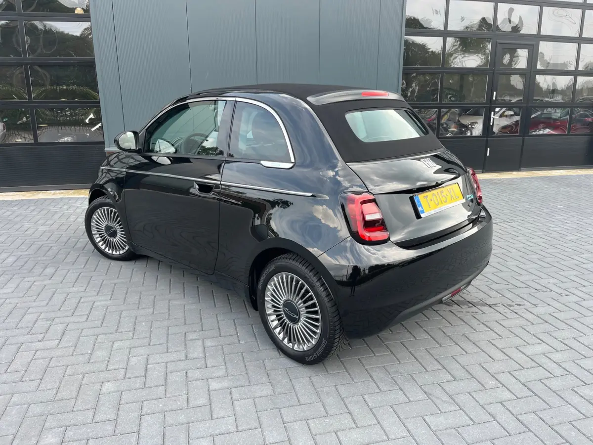 Urban 42 kWh NL.Auto/SOH 94.9%/Carplay/Cabriolet/Groot scherm/1Ste Eigenaar/Dealer onderhouden