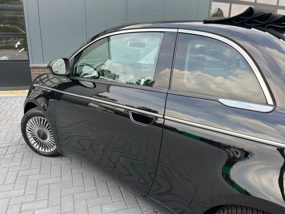 Urban 42 kWh NL.Auto/SOH 94.9%/Carplay/Cabriolet/Groot scherm/1Ste Eigenaar/Dealer onderhouden