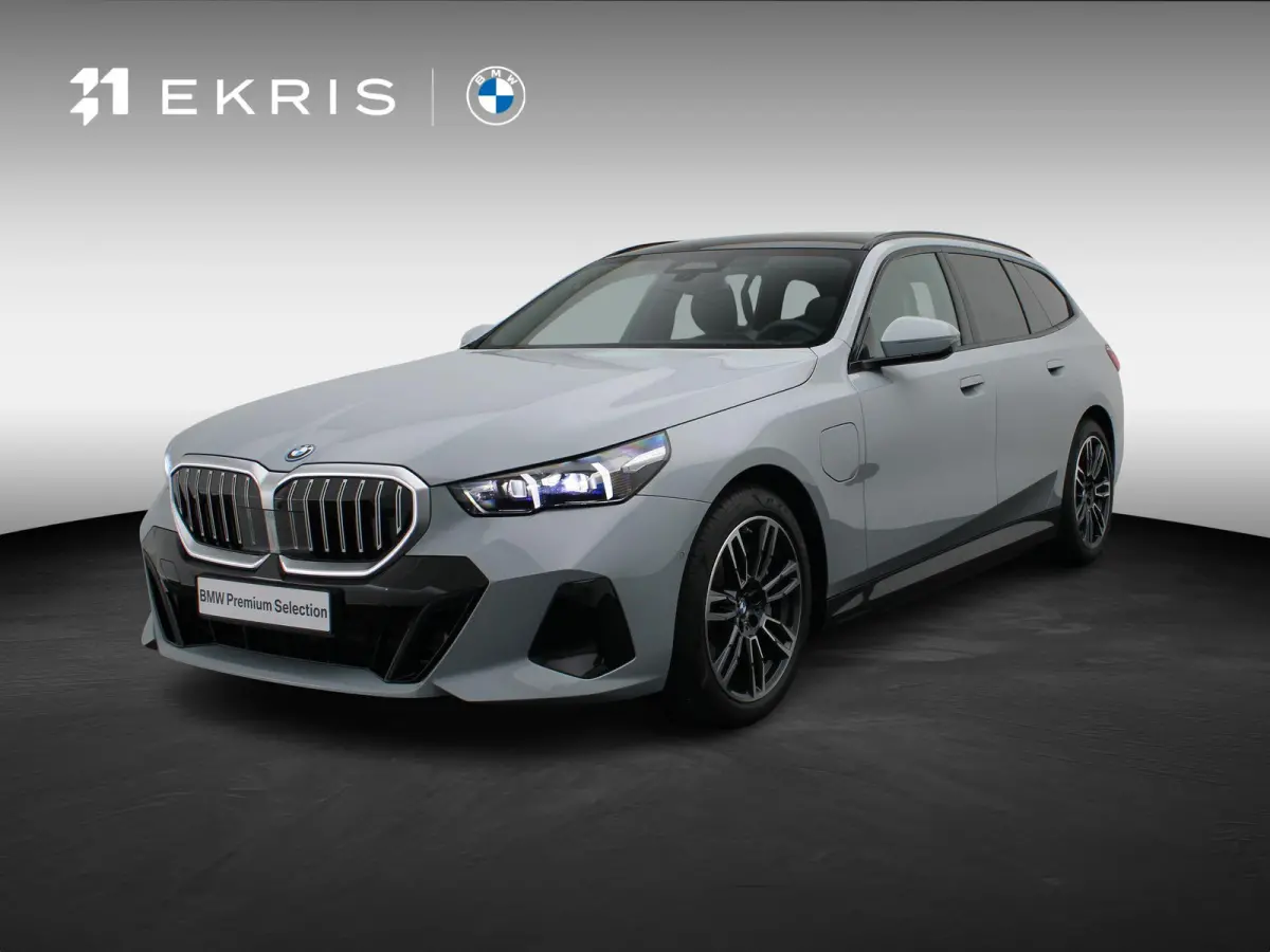 550e xDrive M Sportpakket | Innovation Pack | Travel Pack | Comfort Pack | Trekhaak | Panoramadak | Comfortstoelen + Stoelventilatie | Driving Assistant Professional | Bowers & Wilkins | 19'